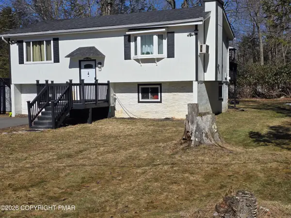 8111 Coco Drive, Pocono Summit, PA 18346