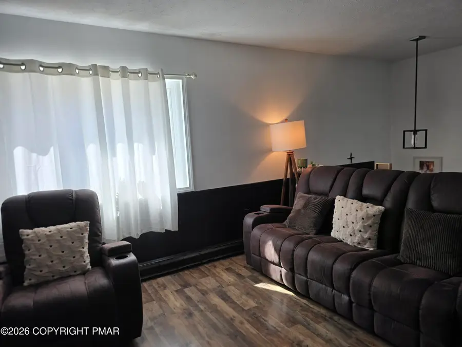 8111 Coco Drive, Pocono Summit, PA 18346 - #3