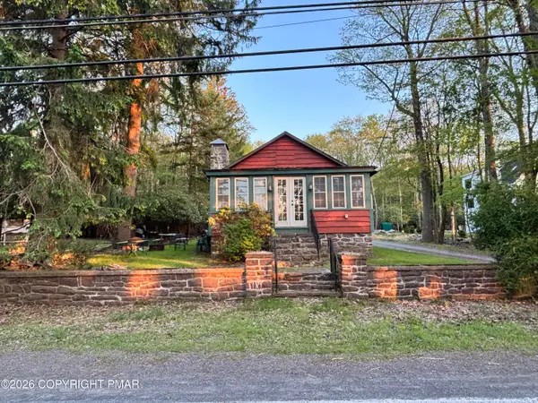 121 S Lake Drive, Lake Harmony, PA 18624