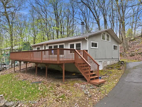 112 Fairview Drive, Dingmans Ferry, PA 18328