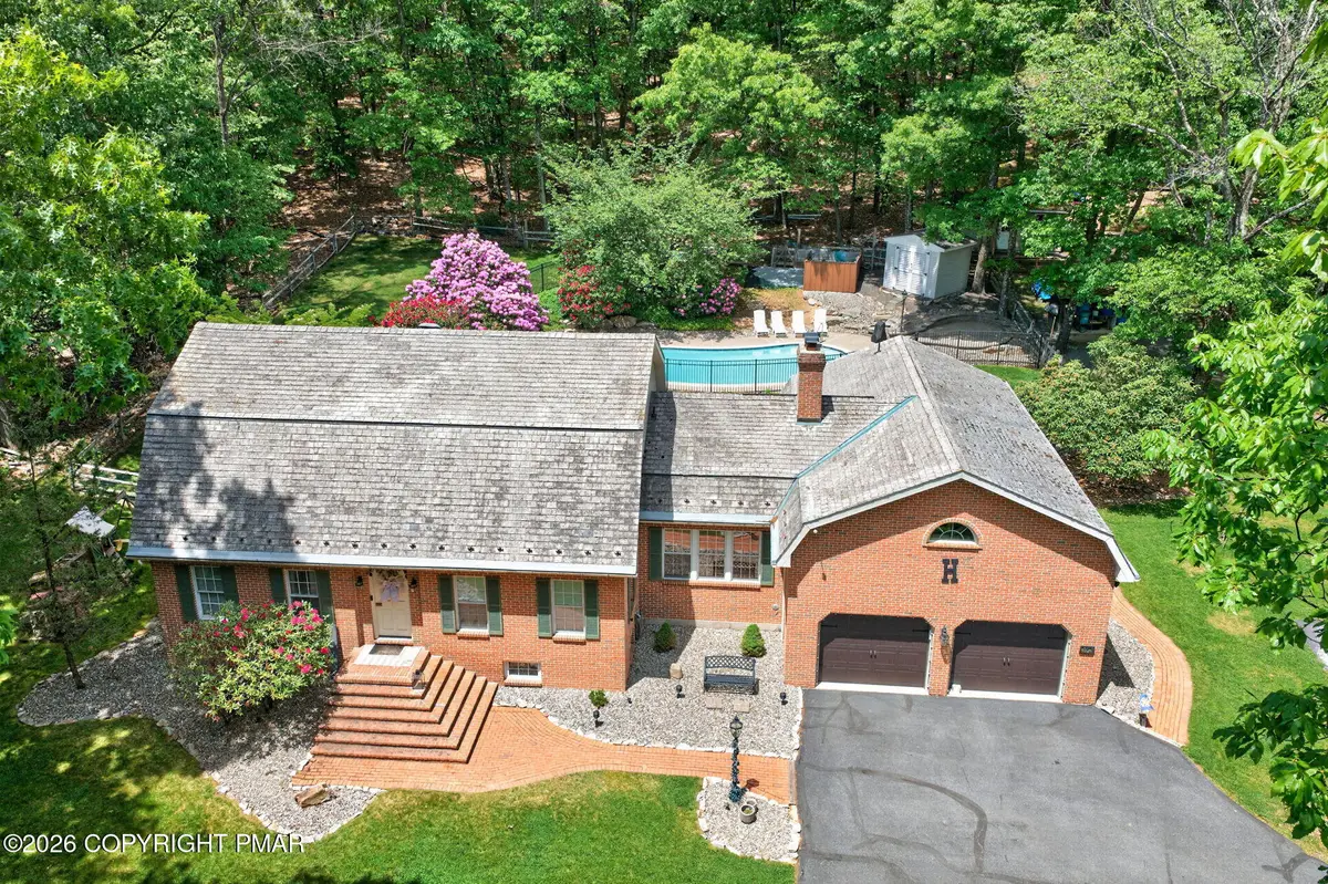 595 Walnut Avenue, Pen Argyl, PA 18072 - #1