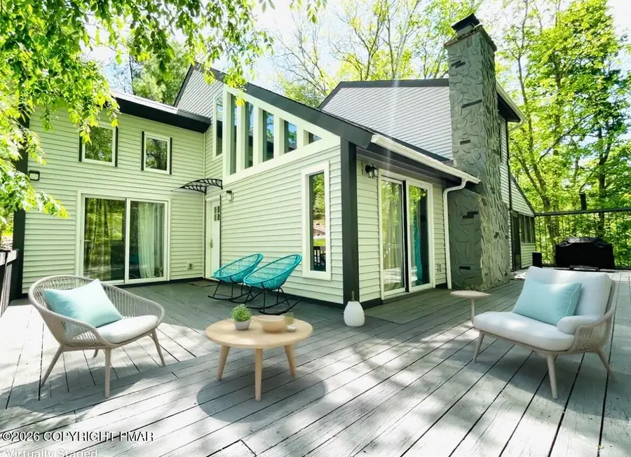 275 Canterbury Road, Bushkill, PA 18324 - #2
