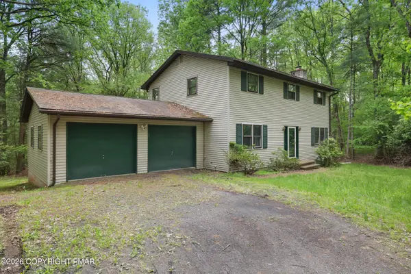1585 Starry Lane, Effort, PA 18330