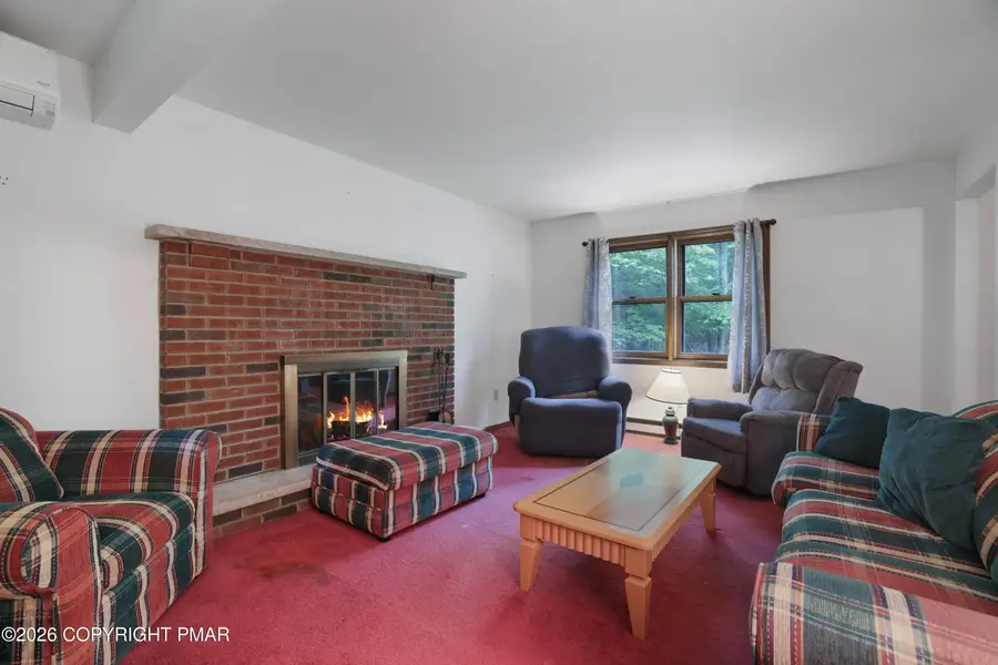 1585 Starry Lane, Effort, PA 18330 - #2