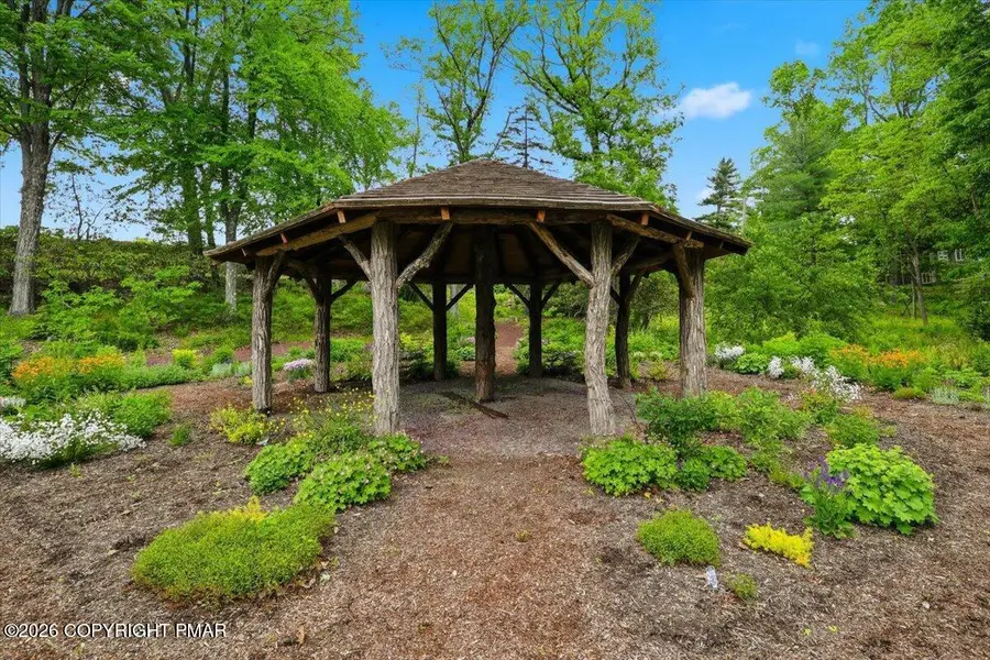 118 Falls Drive, Buck Hill Falls, PA 18323 - #2