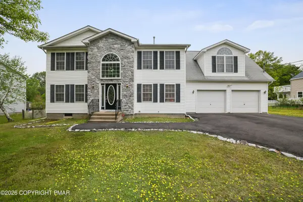 1149 Glade Drive S, Long Pond, PA 18334