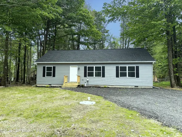 1726 Rolling Hills Drive, Tobyhanna, PA 18466