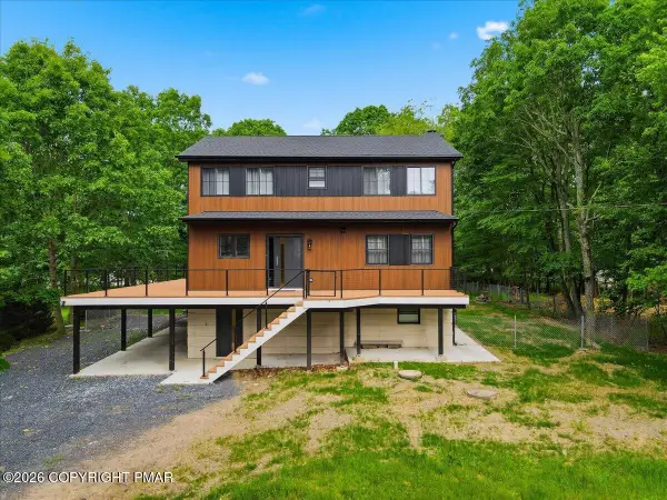 54 Lenape Drive, East Stroudsburg, PA 18302