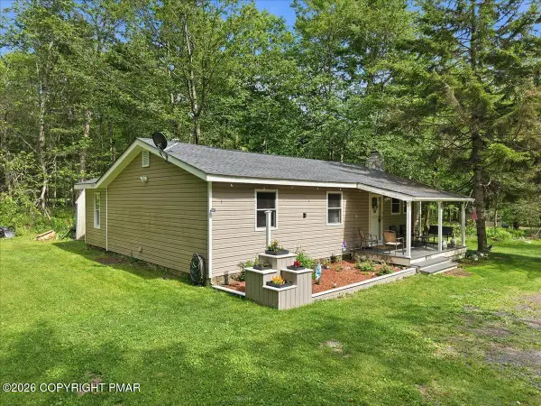 1208 Little Billy Lane, Tobyhanna, PA 18466