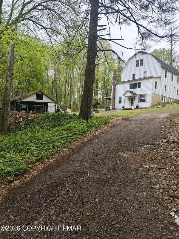 431 2nd Street, Harveys Lake, PA 18618