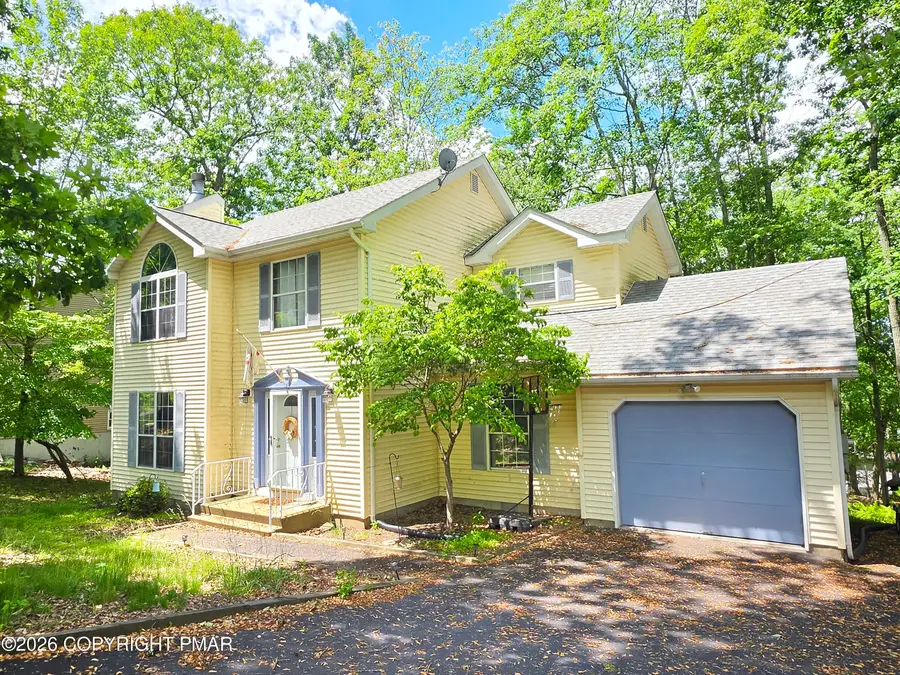 112 Plymouth Court, Bushkill, PA 18324 - #2