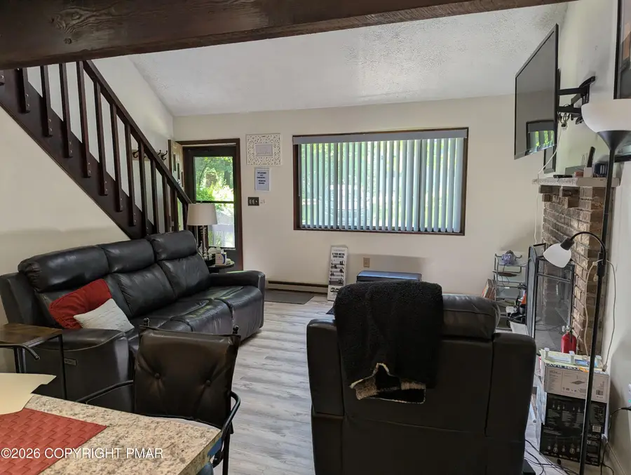 114 Oxford Street, Bushkill, PA 18324 - #3