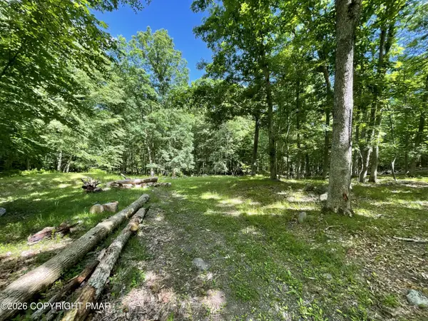 252 Mud Run Road, Cresco, PA 18326