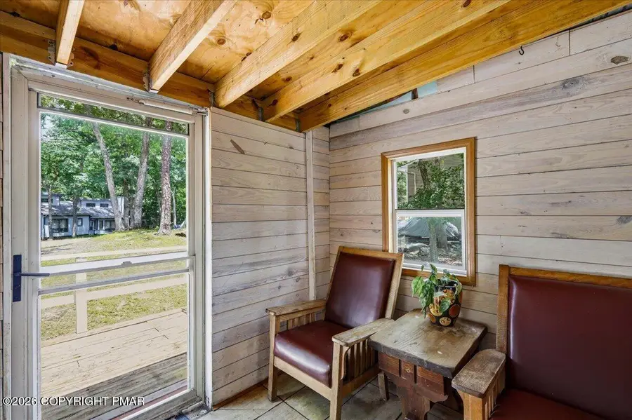 133 Oxford Street, Bushkill, PA 18324 - #3