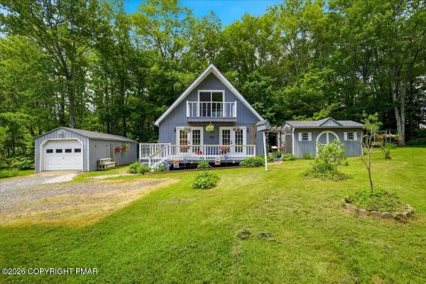 109 Bird Place, Elmhurst Township, PA 18444