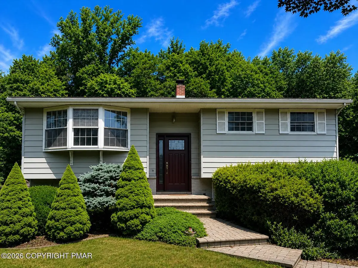 34 Parkway Drive, Stroudsburg, PA 18360 - #1