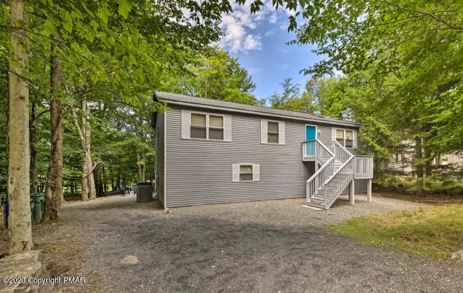 327 Country Place Drive, Tobyhanna, PA 18466 - #2