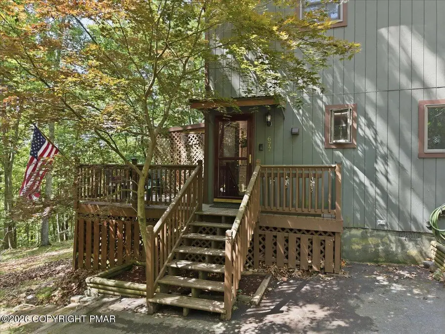 677 Clubhouse Drive, East Stroudsburg, PA 18302 - #2