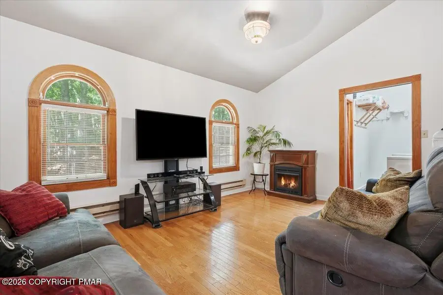 677 Clubhouse Drive, East Stroudsburg, PA 18302 - #3