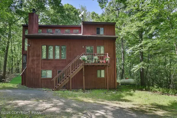 158 Saunders Drive, Bushkill, PA 18324