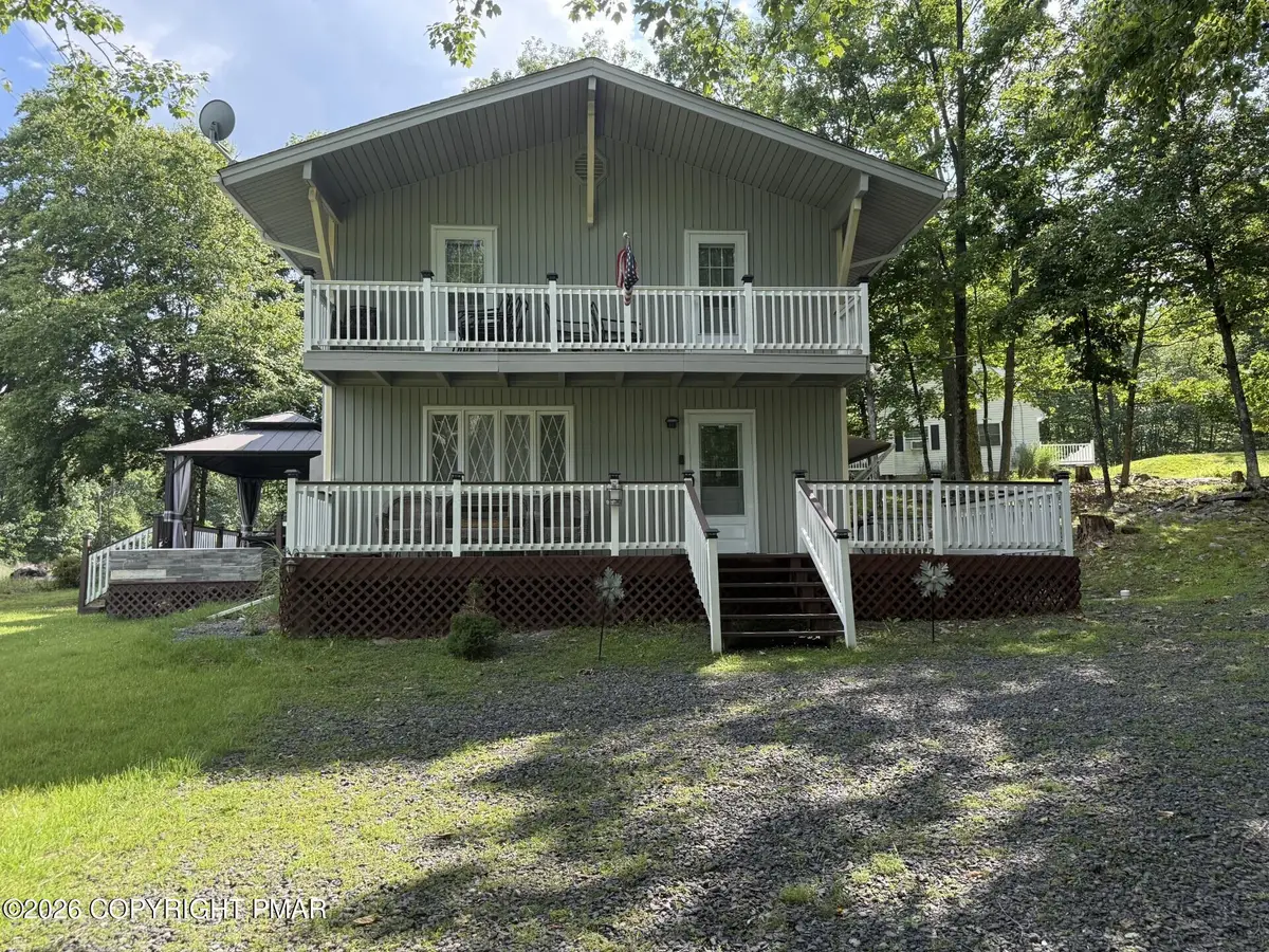 177 Purple Martin Drive, Bushkill, PA 18324 - #1