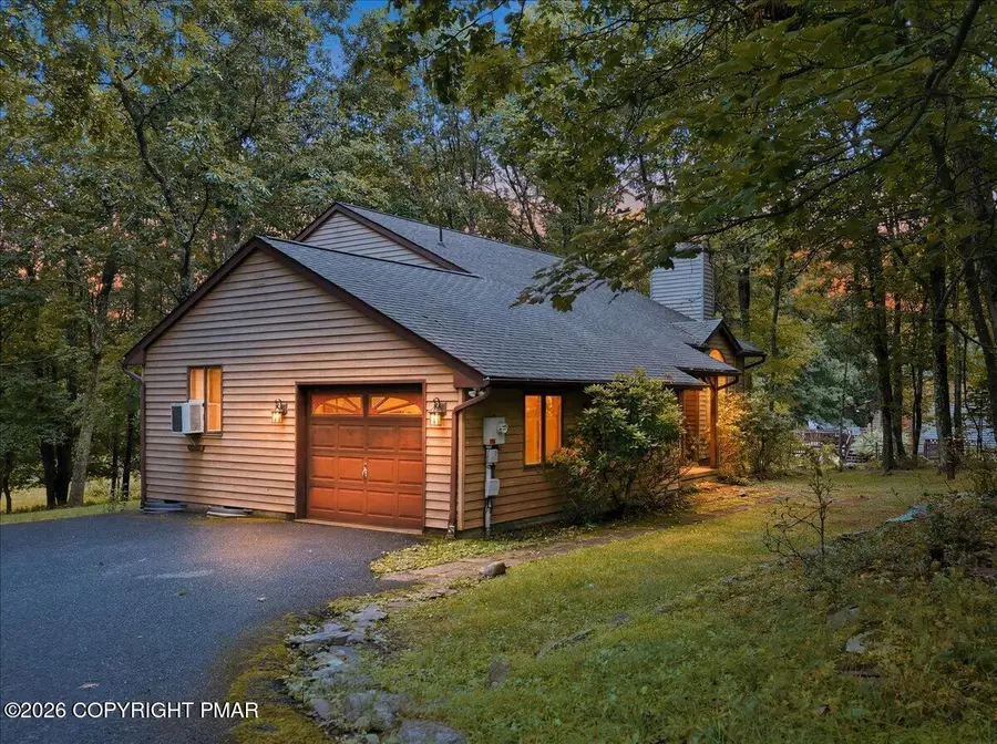 408 Longview Drive, Stroudsburg, PA 18360 - #2