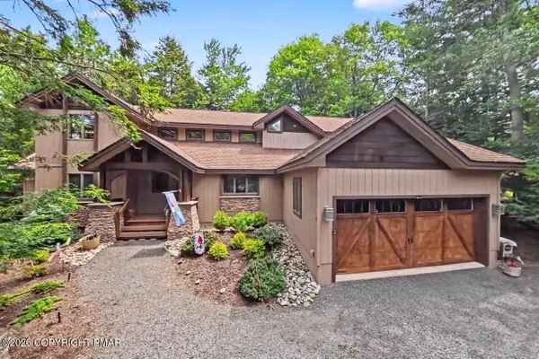 6135 Lakeview Drive, Pocono Pines, PA 18350
