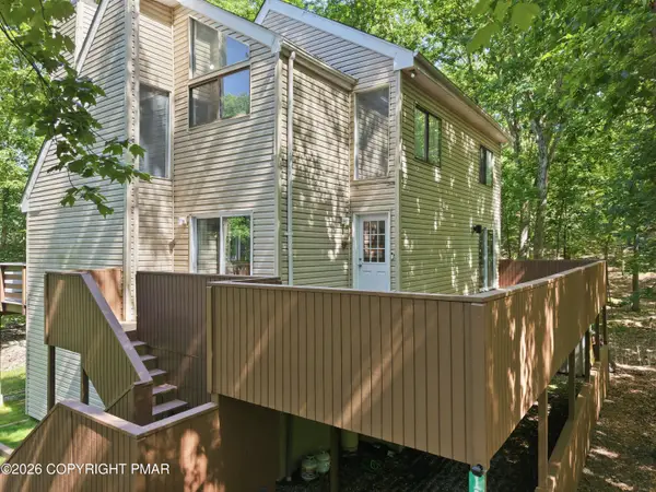 1328 Kensington Drive, East Stroudsburg, PA 18301