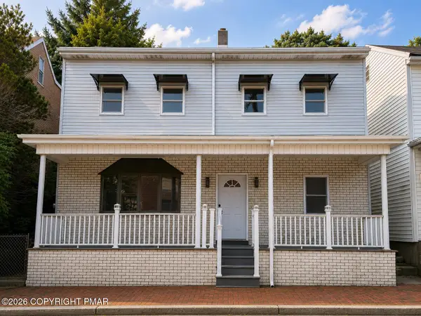 142 W Bacon Street, Pottsville, PA 17901