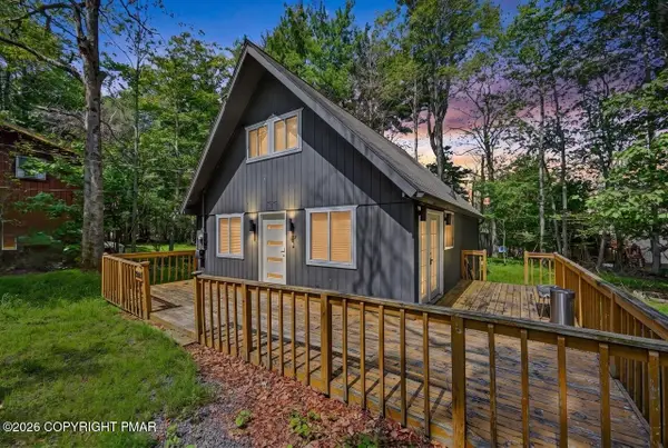 1717 Rolling Hills Drive, Tobyhanna, PA 18466