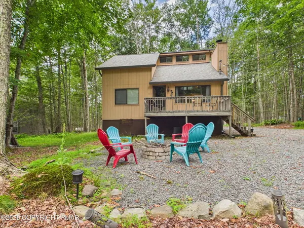 308 Arapaho Drive, Pocono Lake, PA 18347