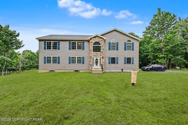 427 Cedar Drive, Long Pond, PA 18334