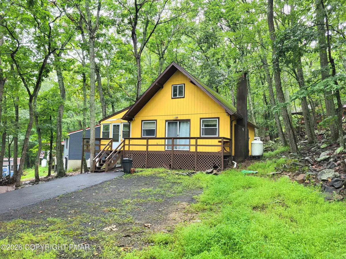 1067 Porter Drive, Bushkill, PA 18324 - #1