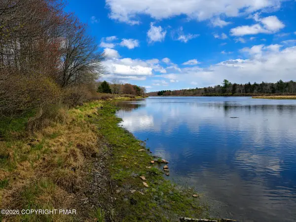 N Shore Drive, Albrightsville, PA 18210