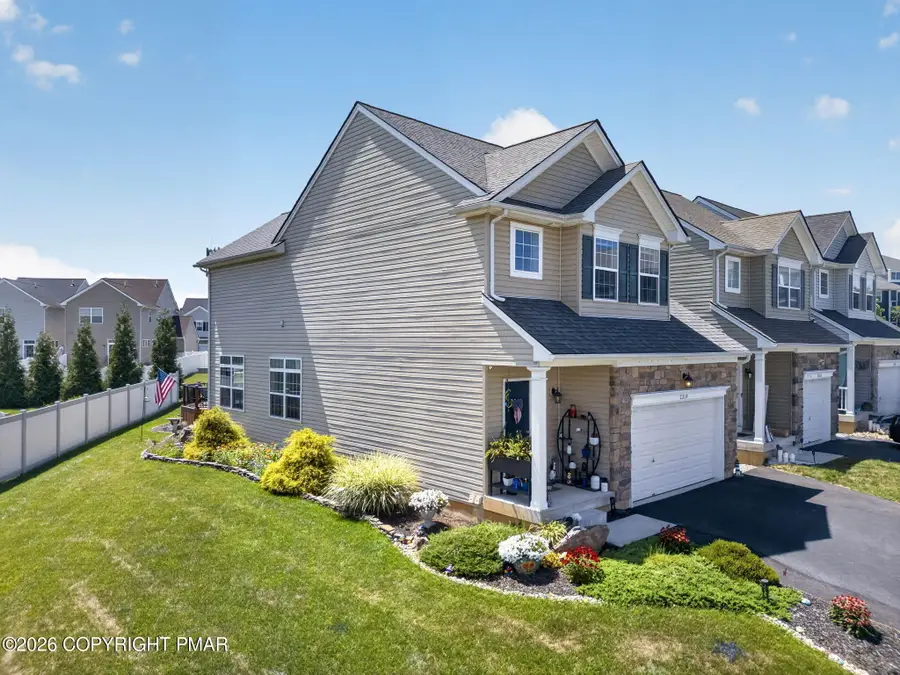 2214 Huntington Lane, Easton, PA 18040 - #3