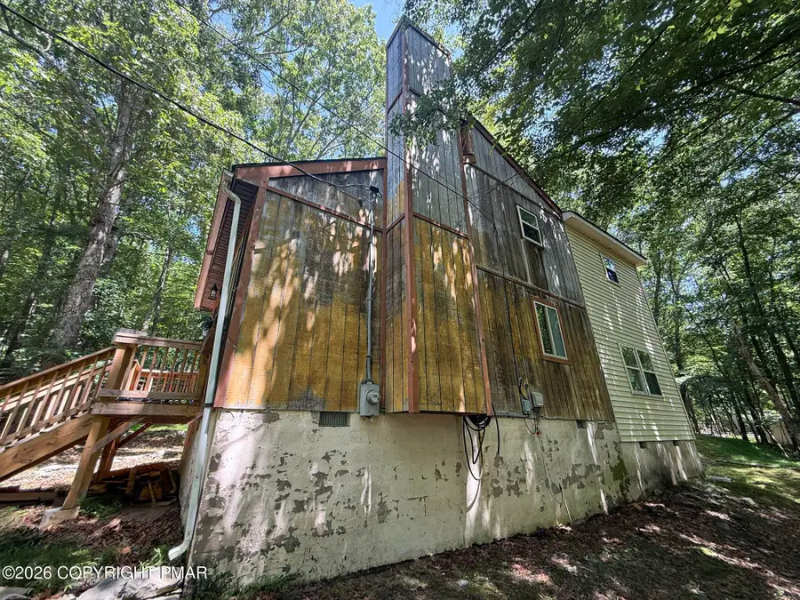 2174 Eagle Path, Bushkill, PA 18324 - #2