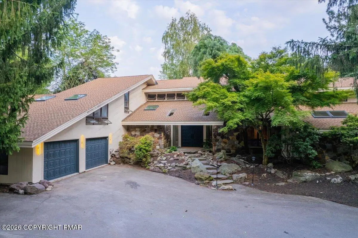 112 Tawny Fox Trail, East Stroudsburg, PA 18301 - #1