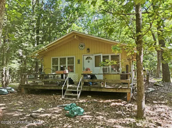 5501 Gingerbread Lane, East Stroudsburg, PA 18302