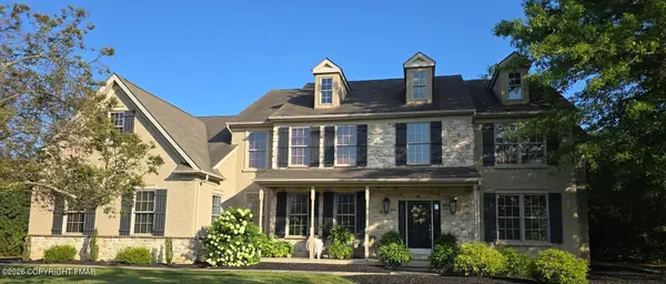 9345 Merlot Circle, Breinigsville, PA 18031