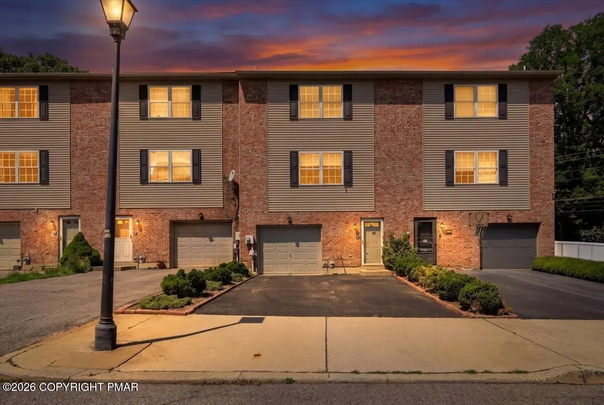 13 Jazz Circle, Whitehall, PA 18052 - #1