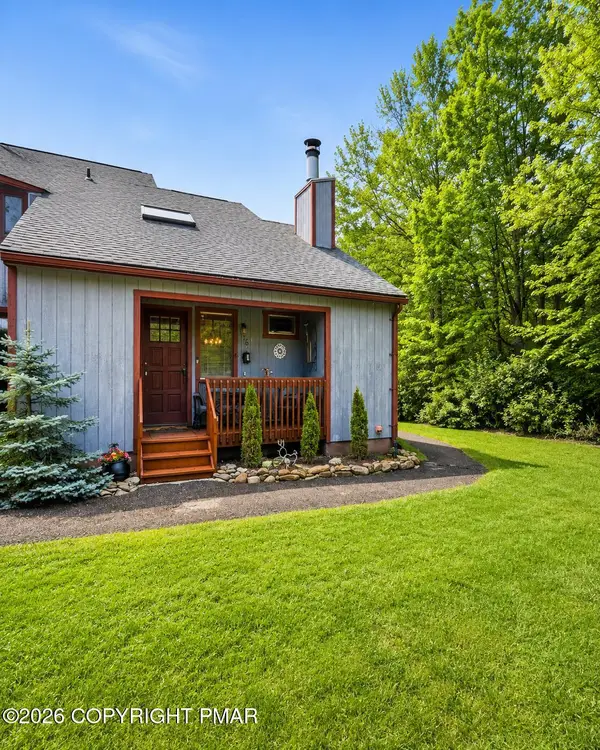 16 Ski Side Drive, Tannersville, PA 18372