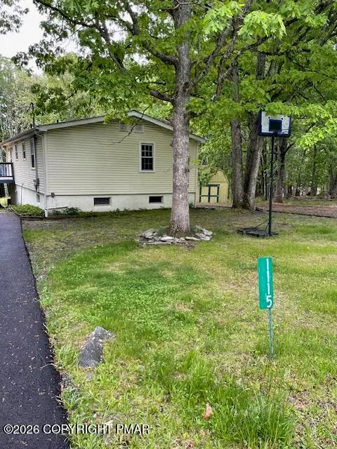 1115 Falls Road, Bushkill, PA 18324 - #2