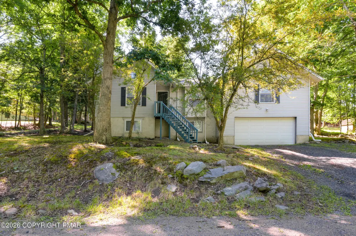 75 Hilltop Circle, East Stroudsburg, PA 18302 - #1