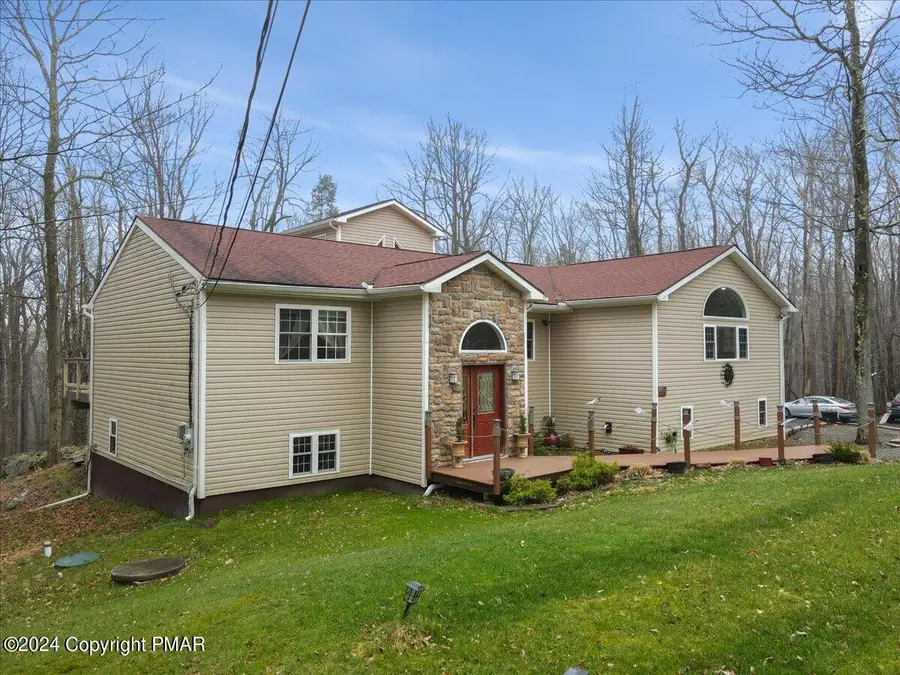 1016 Overlook Trail, Newfoundland, PA 18445 - #2