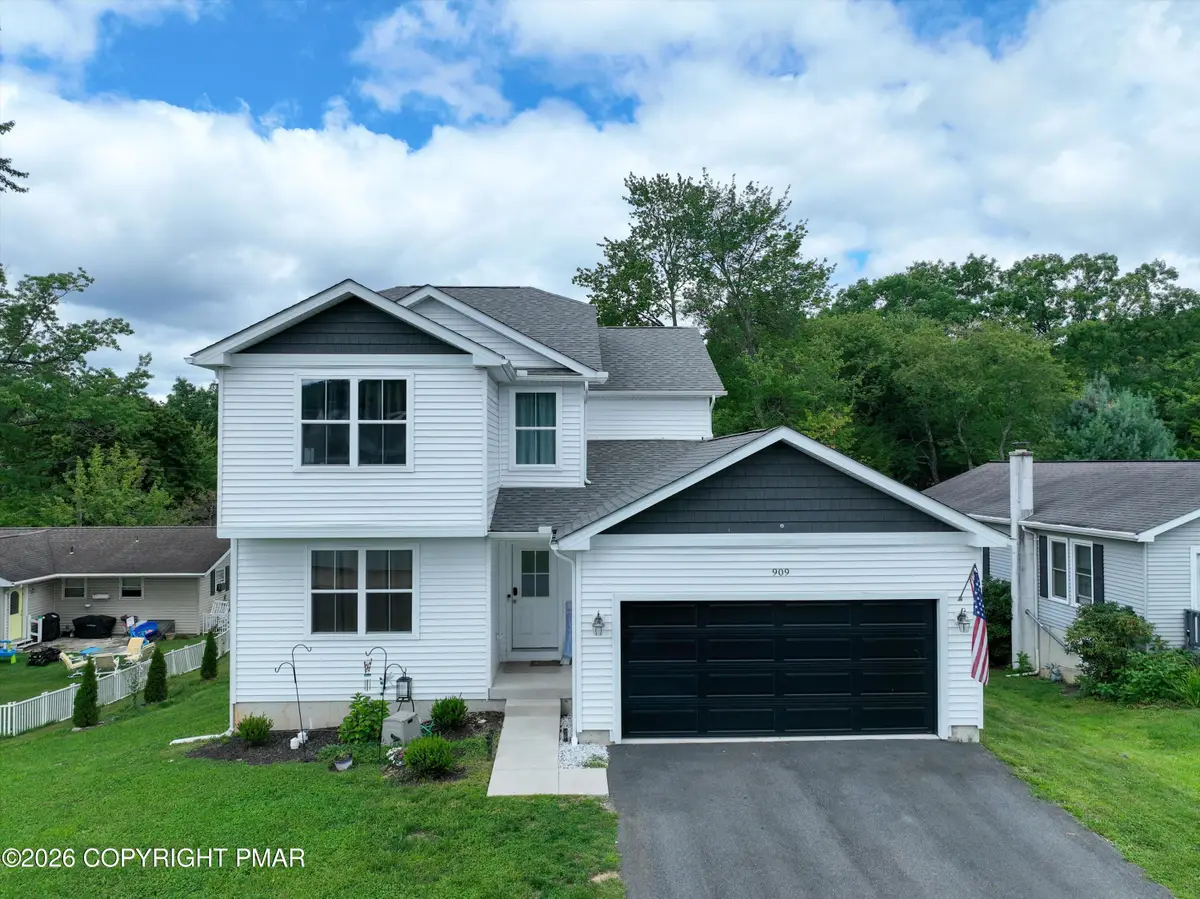909 Oak Street, Jim Thorpe, PA 18229 - #1