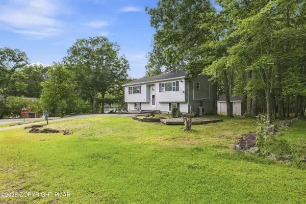 105 Ledgewood Drive, East Stroudsburg, PA 18301