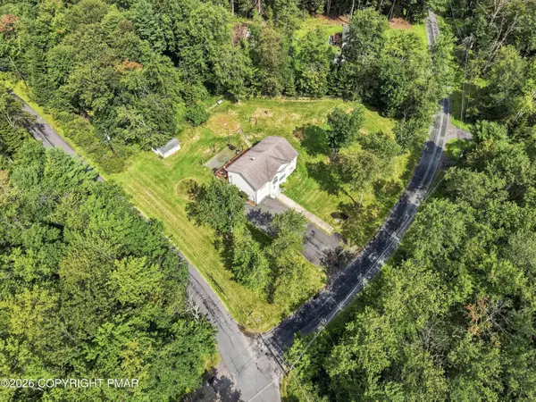 1123 Chickadee Drive, Pocono Summit, PA 18346