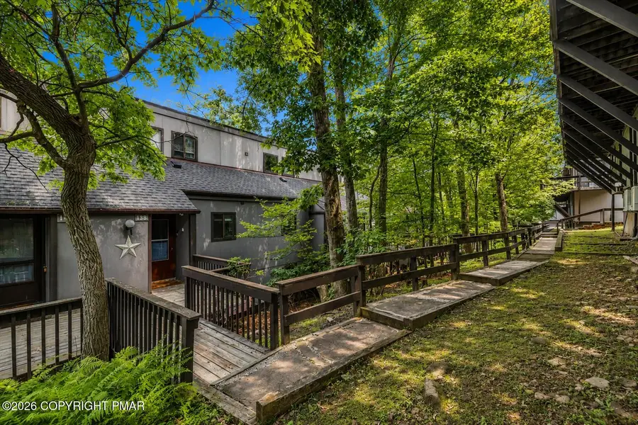 138 Cross Country Lane, Tannersville, PA 18372 - #2