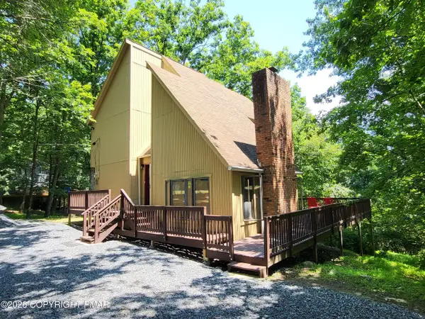 548 Clubhouse Drive, East Stroudsburg, PA 18302