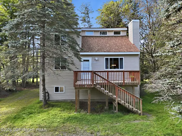 1063 Knollwood Drive, Tobyhanna, PA 18466